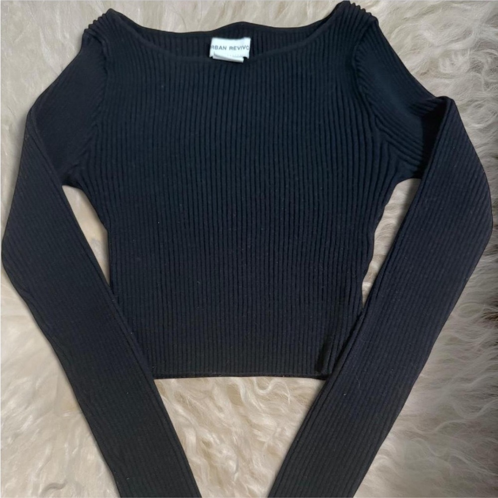 Ribbed Black Long Sleeve Top